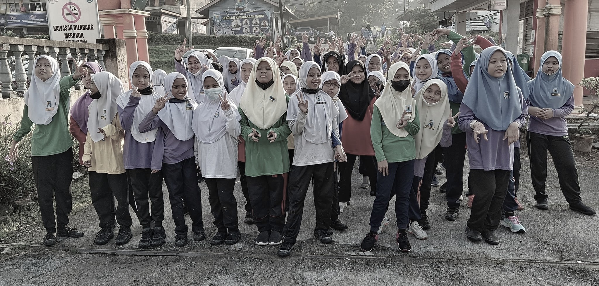 Sekolah Bahagia, Murid Luar Biasa